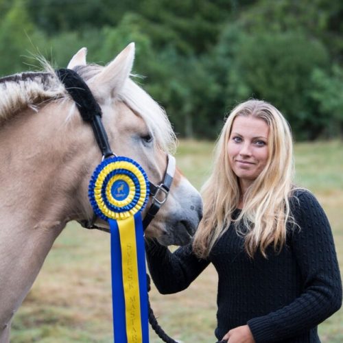 Lär känna: Maria Wieslander – en av oktober månads ABENAryttare