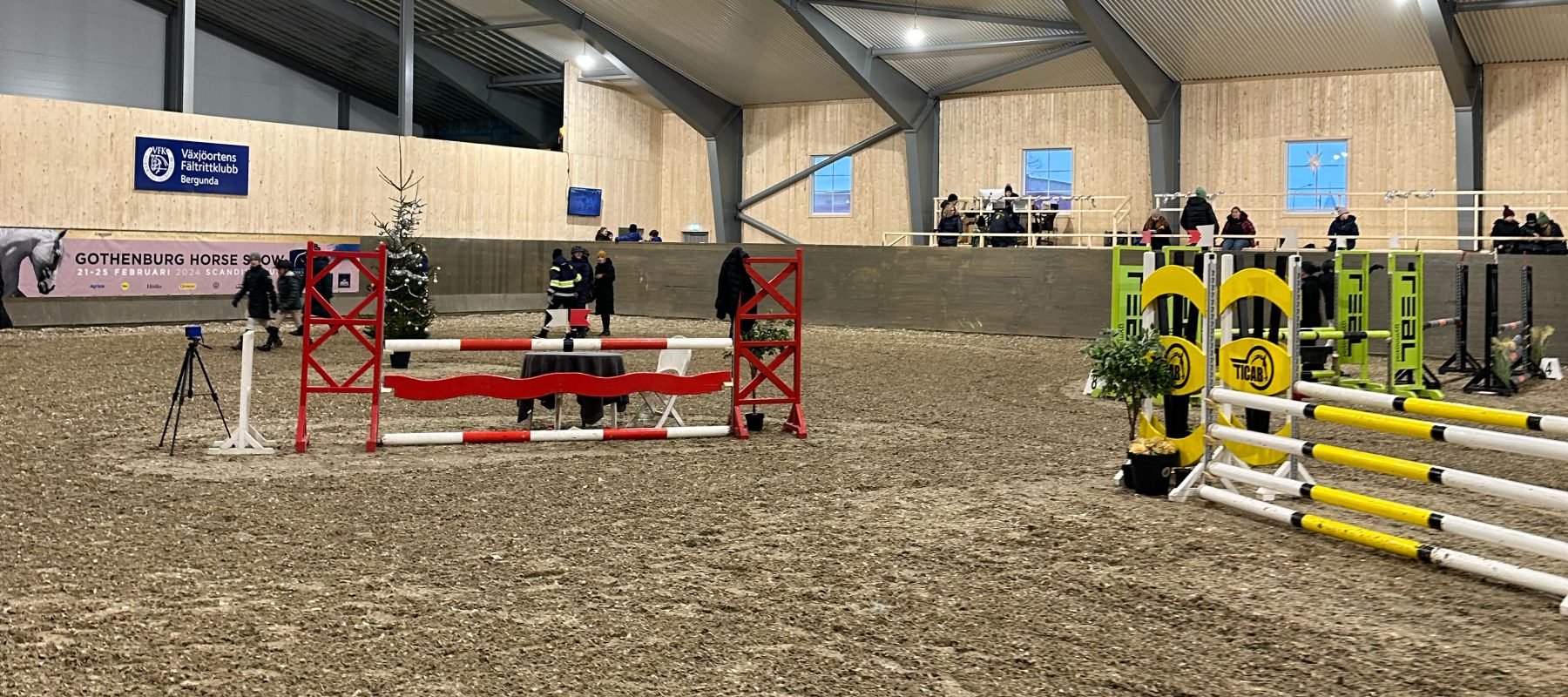 Startlista och ryttarmeddelande nyårshoppet 6/1